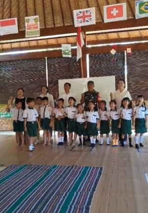 Siswa Olas Asih Elementary Antusias Ikuti Pembinaan Disiplin oleh Babinsa