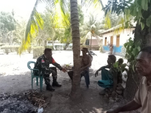 Babinsa Pantar Sampaikan Pentingnya Peran Warga dalam Menjaga Ketertiban