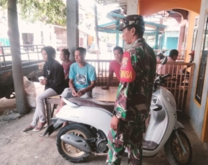 Sertu Ibnu Aufah Dorong Musyawarah Warga untuk Selesaikan Konflik di Desa Monta