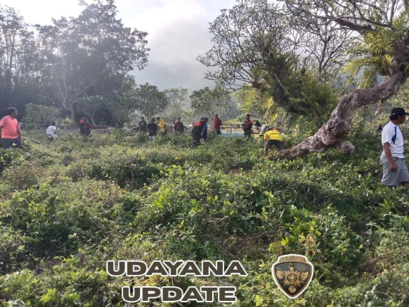 ‎Danramil Ropang Tegaskan Komitmen TNI Bersama Rakyat melalui Kegiatan Jumat Bersih