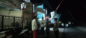 ‎Patroli Kongkow Babinsa Masbagik Pererat Hubungan dengan Masyarakat