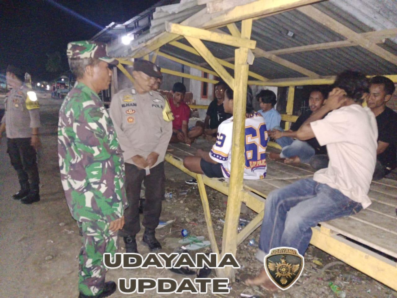 Kapolsek Woha dan Danramil Pimpin Patroli Gabungan Jaga Keamanan Desa-Desa di Woha