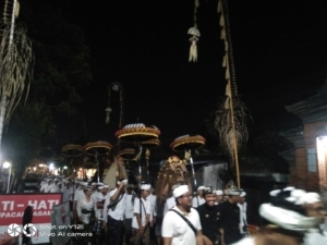 TNI-Polri dan Pecalang Kawal Rangkaian Karya Padudusan Agung di Ubud