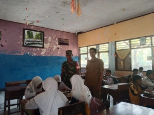 Ribuan Siswa di Ambalawi Nikmati Makan Bergizi Gratis dari Kodim 1608/Bima