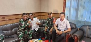 Perkuat Komsos, Danramil 1616-01/Gianyar Sambangi Pemerintah Desa Siangan