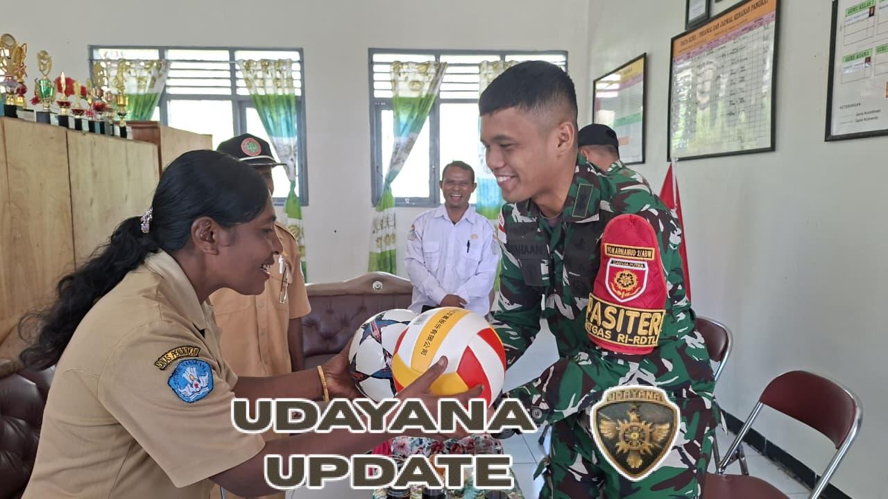 Dukungan Gadik Satgas Pamtas Yonarhanud 2 Kostrad di SDN Fatumfaun