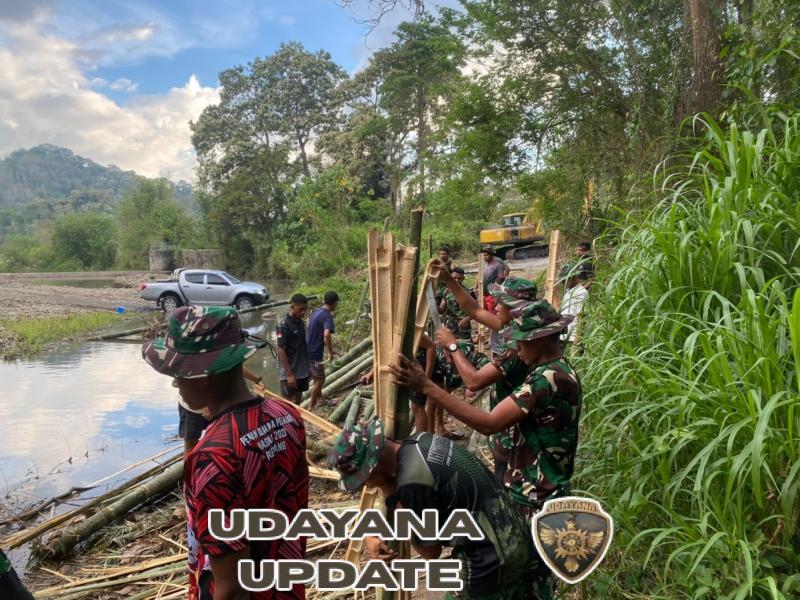 Satgas TMMD Kodim Ngada Laksanakan Pemotongan Bambu mendukung rehabilatasi Bendungan Panondiwalal