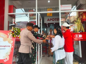 Grand Opening APOTIKKU, Babinsa Semarapura Kauh Ungkap Diwarnai pemeriksaan Gratis