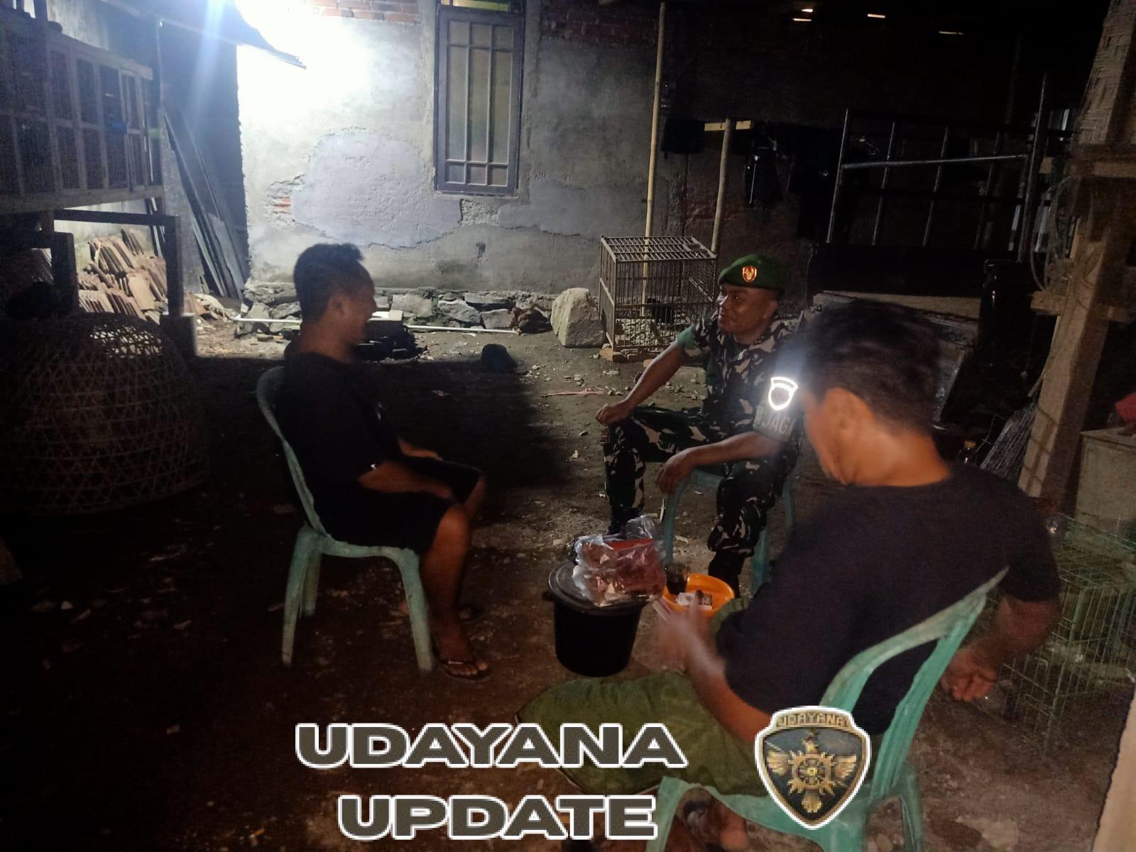 Patroli Malam, Babinsa Taliwang Ajak Warga Tingkatkan Keamanan Lingkungan