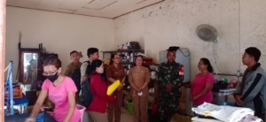 Peduli Lingkungan, Babinsa Beratan Turut Pantau Kepatuhan Pelaku Usaha terhadap Aturan Limbah