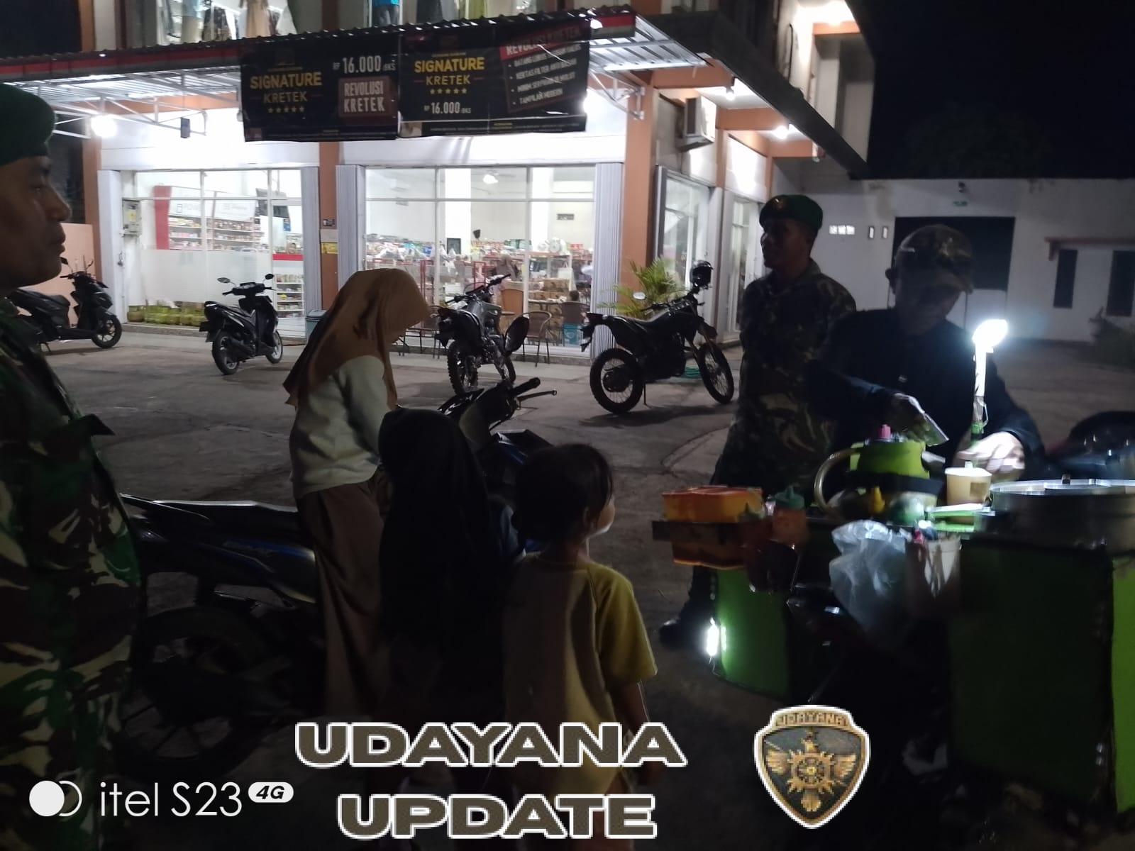 ‎Koramil 1615-03/Sambelia Gelar Patroli Malam, Warga Dihimbau Jaga Kebersihan