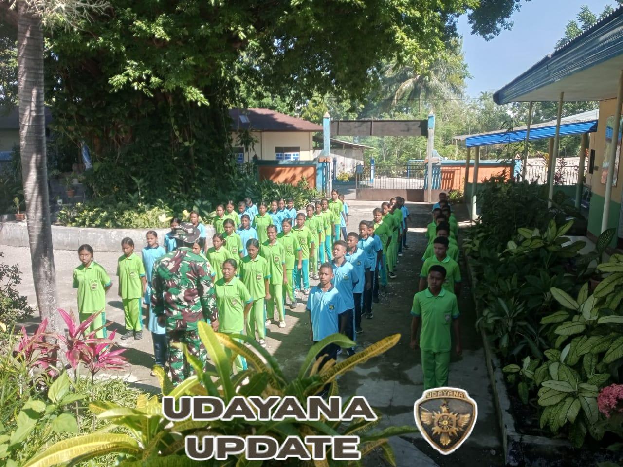 Siswa-Siswi SMP Perbatasan Terima Pelatihan PBB Dari Satgaster Pos Halibete II