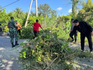 Akses Jalan Kembali Normal, Peran Aktif Babinsa Saba Dapat Apresiasi Warga