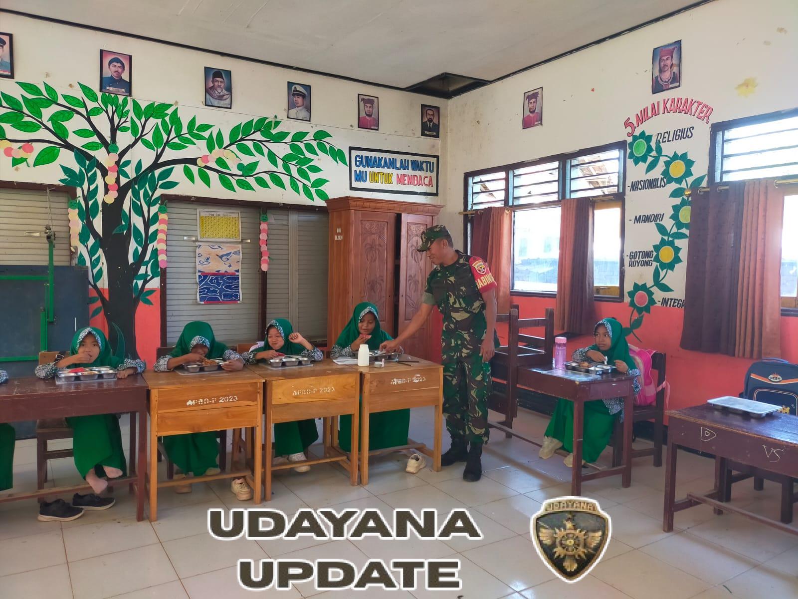 Serda Sulaiman, Babinsa Koramil 1628-01/Taliwang yang Turun Langsung Dukung Program Gizi Anak Sekolah