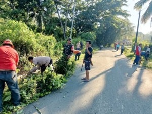 Koptu Muhaimin Dorong Semangat Gotong Royong, Wujud Kepedulian Babinsa di Desa Mura