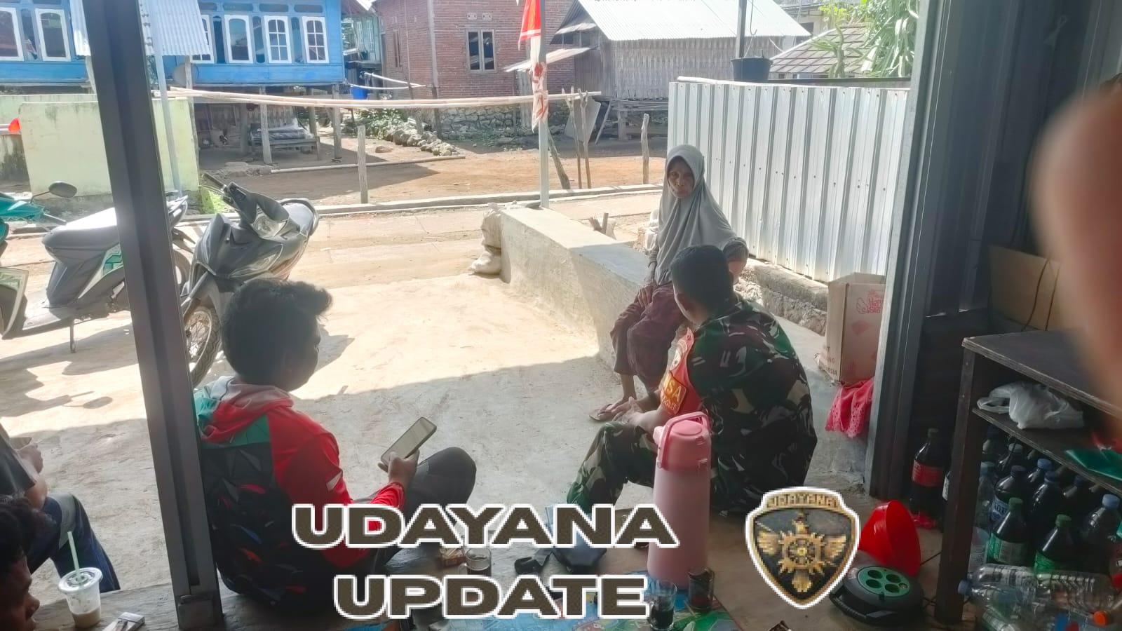 Serda Hendry Jalankan Tugas Komsos di Desa Mantar, Wujud Kedekatan TNI dengan Rakyat