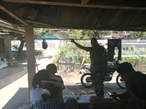 Sinergi TNI dan Warga, Babinsa Ende Laksanakan Anjangsana dan Pengamanan Wilayah