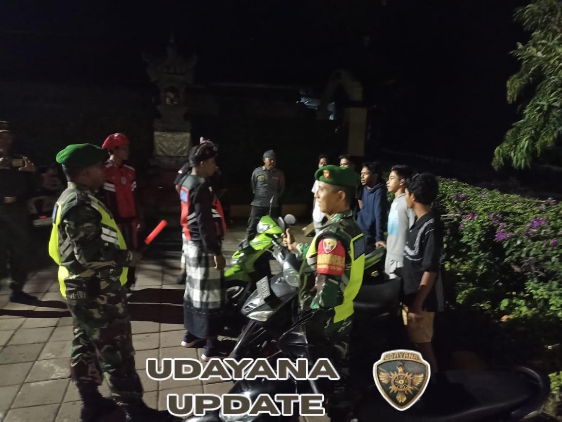 ​Patroli Gabungan Koramil dan Warga Jaga Ketat Titik Vital Seririt, Aksi Preventif Jamin Kamtibmas