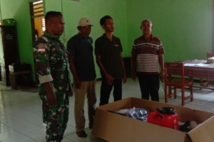 Dukung Produktivitas Nelayan, Babinsa Dampingi Penyerahan Bantuan Mesin Perahu