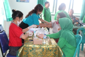 Gaya Hidup Sehat Dimulai dari Sekarang, Persit Gianyar Laksanakan Pemeriksaan Kesehatan Berkala