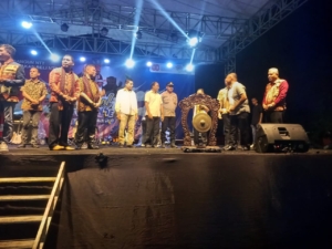 Kasdim 1602/Ende Tunjukkan Dukungan TNI dalam Pembukaan Festival IKM 2025