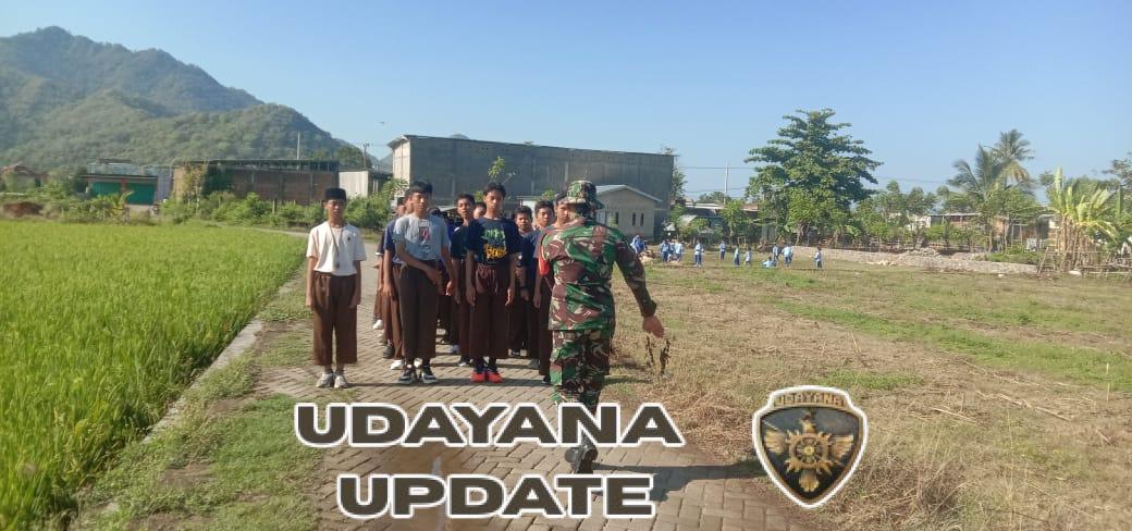 Pelatihan PBB Bersama Babinsa Kelurahan Bugis, Siswa SMP IT Imam Syafii Antusias Latihan Disiplin dan Kekompaka