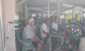 Babinsa Seteluk Tengah Aktif Bina Warga Lewat Komsos, Wujudkan Wilayah Aman dan Kondusif