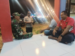 Patroli Malam Koramil Seteluk Wujudkan Keamanan dan Ketertiban Wilayah