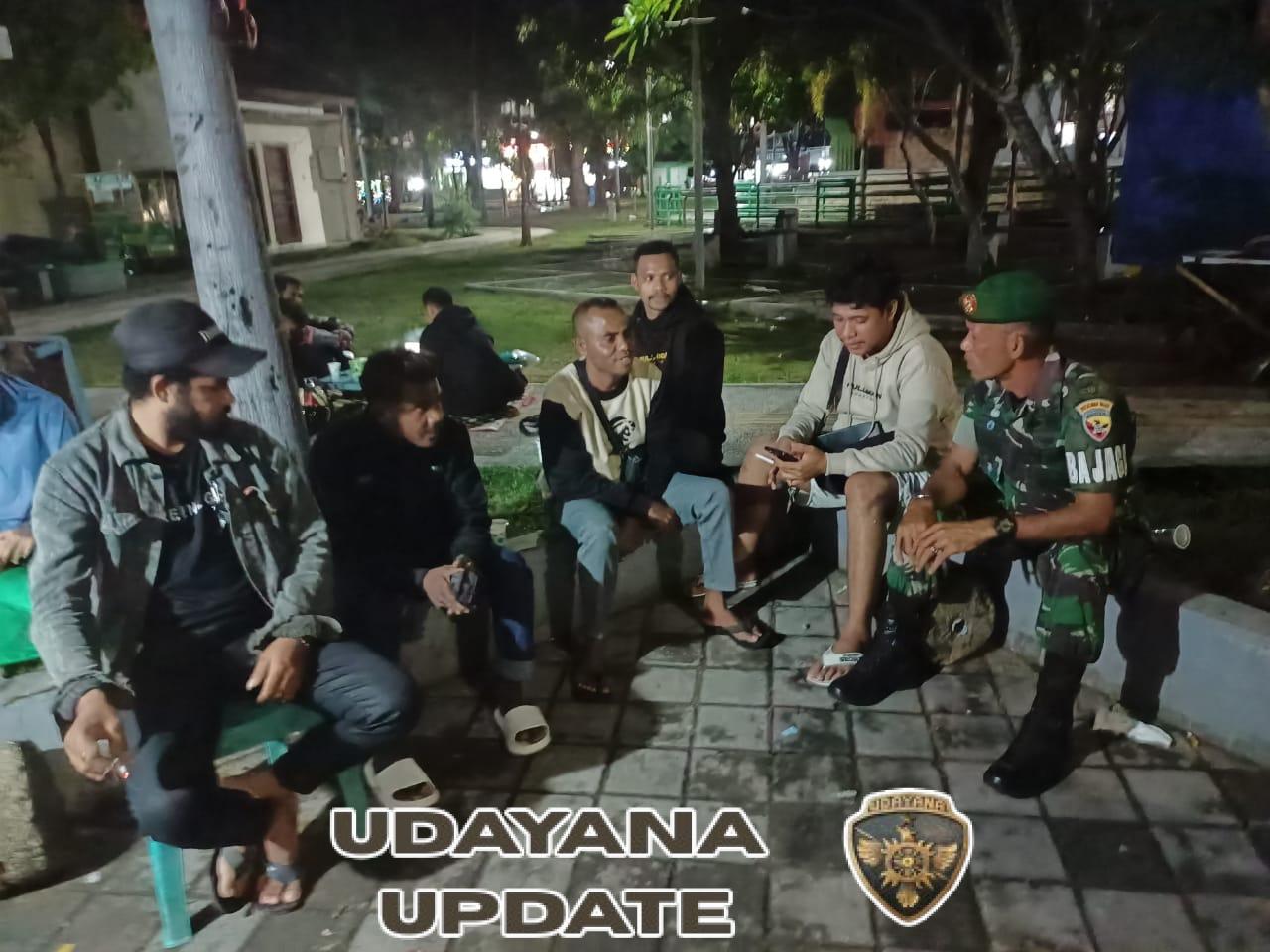 Patroli Malam Koramil 1628-01/Taliwang Wujud Kepedulian TNI terhadap Keamanan Lingkungan