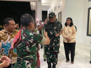 Hangat dan Penuh Kekeluargaan, Pangdam IX/Udayana Disambut Bupati TTU dan Dandim 1618/TTU