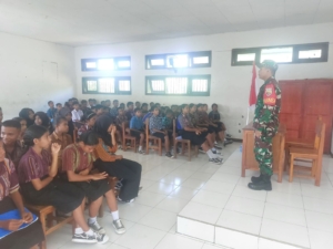 Babinsa Tekankan Bahaya Bullying di Kalangan Pelajar SMPN 2 Wulandoni