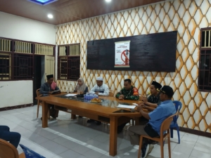 Dukung Program Jaminan Sosial, Babinsa Kopda Abdul Halik Hadir di Rapat Desa Pasir Putih