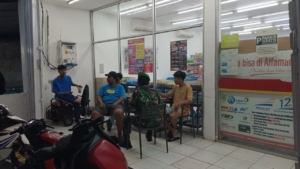 Kehadiran Babinsa di Patroli Malam Disambut Positif Masyarakat Jereweh