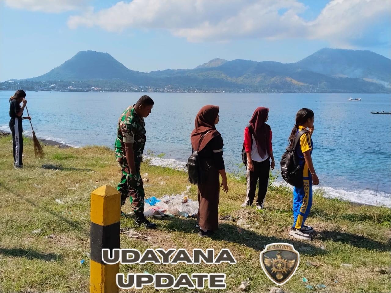 Babinsa Kodim 1602/Ende Aktif Gelar Karya Bakti Bersihkan Lingkungan