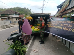 Kodim 1602/Ende Salurkan 135 Ton Beras SPHP untuk Ringankan Beban Masyarakat