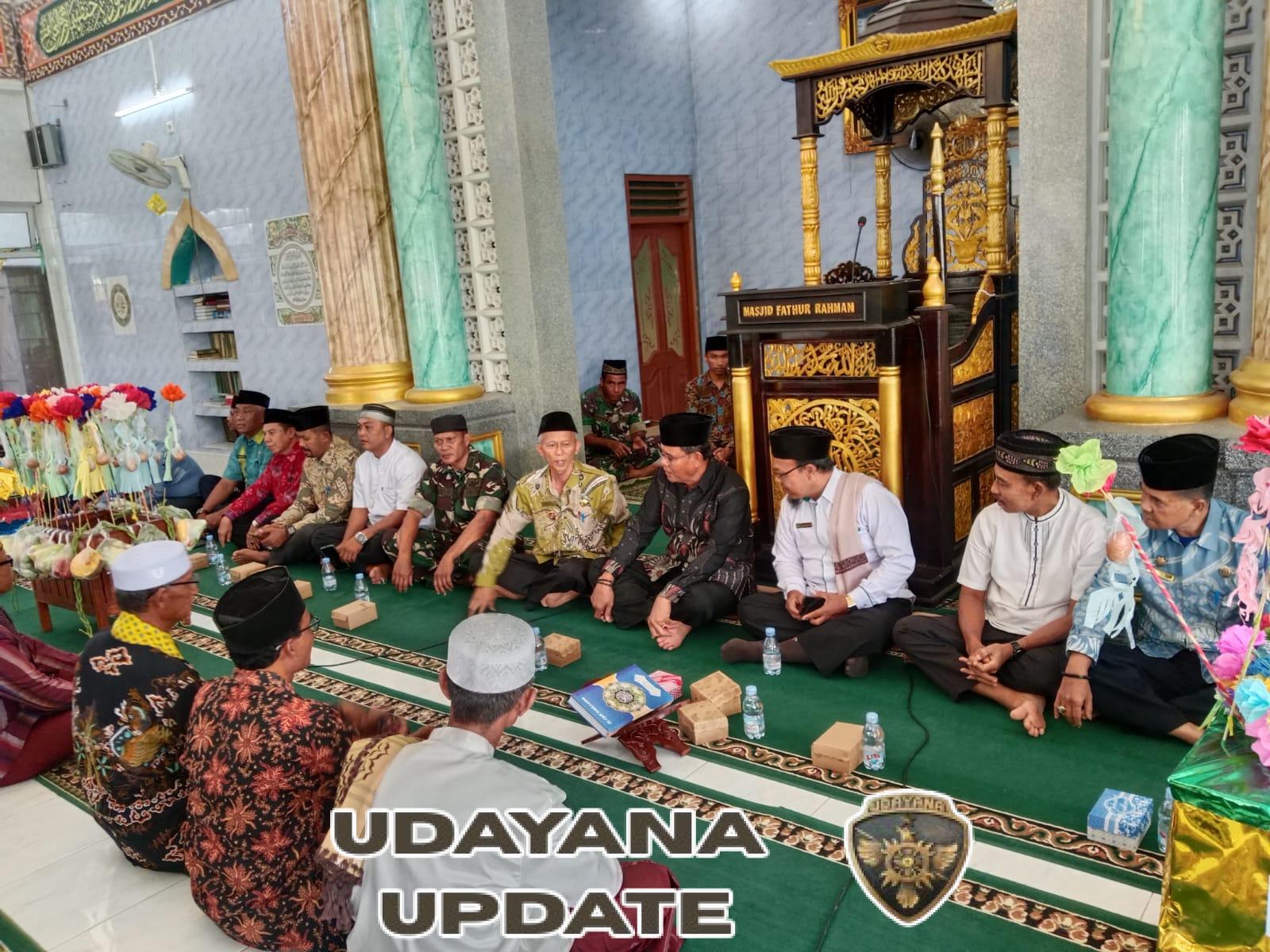 TNI Hadir di Tengah Umat, Koramil Moyo Hilir Jadikan Maulid Nabi Sarana Perkuat Persatuan