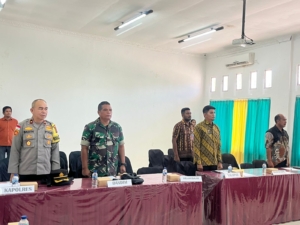Pjs. Pasi Intel Wakili Dandim 1601/Sumba Timur di Rapat Pleno KPU