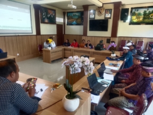 Babinsa Desa Mengani Hadiri Musdes Bahas RKPDes 2026 dan DURKP 2027