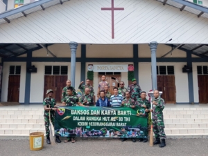 HUT ke-80 TNI, Kodim 1630/Manggarai Barat Bersama Warga Bersihkan Gereja Keuskupan Santo Roh Kudus