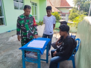 Babinsa Kodim 1602/Ende Ajak Remaja Kota Ratu Jaga Kamtibmas Lewat Komsos dan Puldata Ter