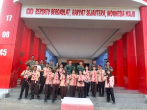 Sinergi Kodim 1603/Sikka, Komcad, dan Pramuka Saka Wira Kartika Jaga Keamanan Menjelang HUT TNI