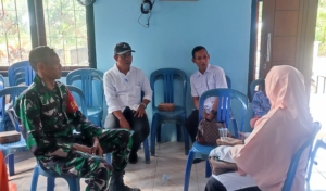 Babinsa Desa Kelanir Laksanakan Komsos dan Monitoring Wilayah