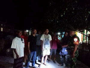 Patroli Malam di Lambitu, Babinsa Beri Himbauan ke Anak Muda Soal Bahaya Narkoba