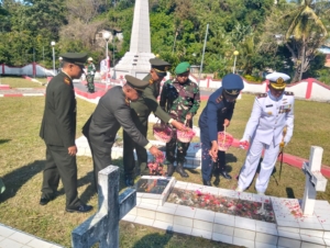 Kodim 1602/Ende Gelar Ziarah Nasional di TMP Maribhara Peringati HUT TNI ke-80