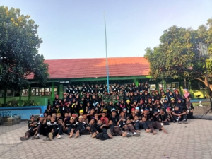 Koramil Empang Latih PBB, Tanamkan Disiplin pada Siswa MTsN 2 Sumbawa