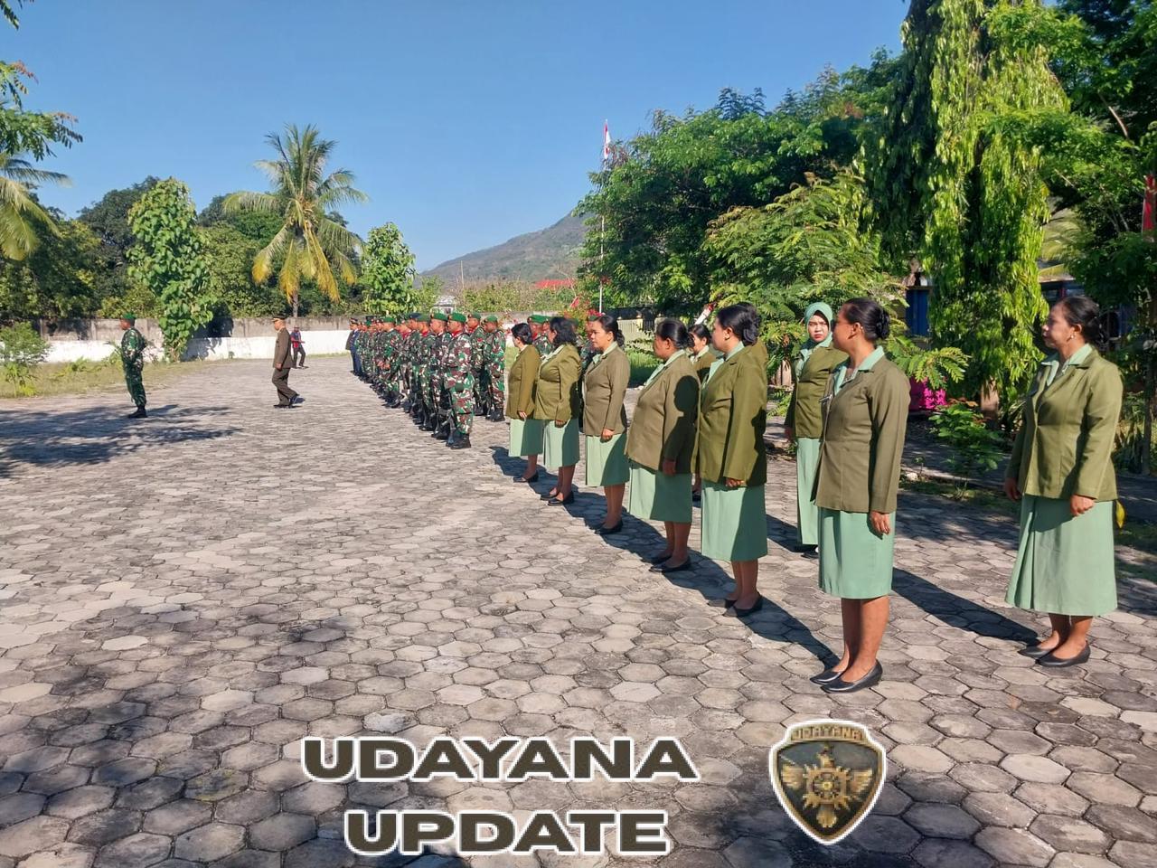 TNI-Polri dan Persit Kodim 1622/Alor Tabur Bunga di Makam Pahlawan