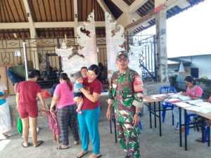 Cegah Stunting Sejak Dini, Babinsa Bersama Tenaga Kesehatan Kawal Posyandu di Desa Sidan