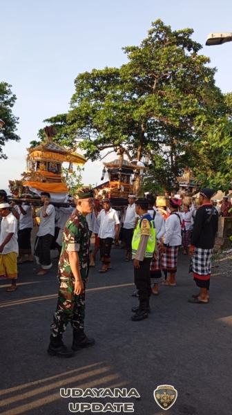 Kompak Dan Solid,  Babinsa Satra Bersinergi Bersama Bhabinkamtibmas Dan Pecalang Amankan Melasti