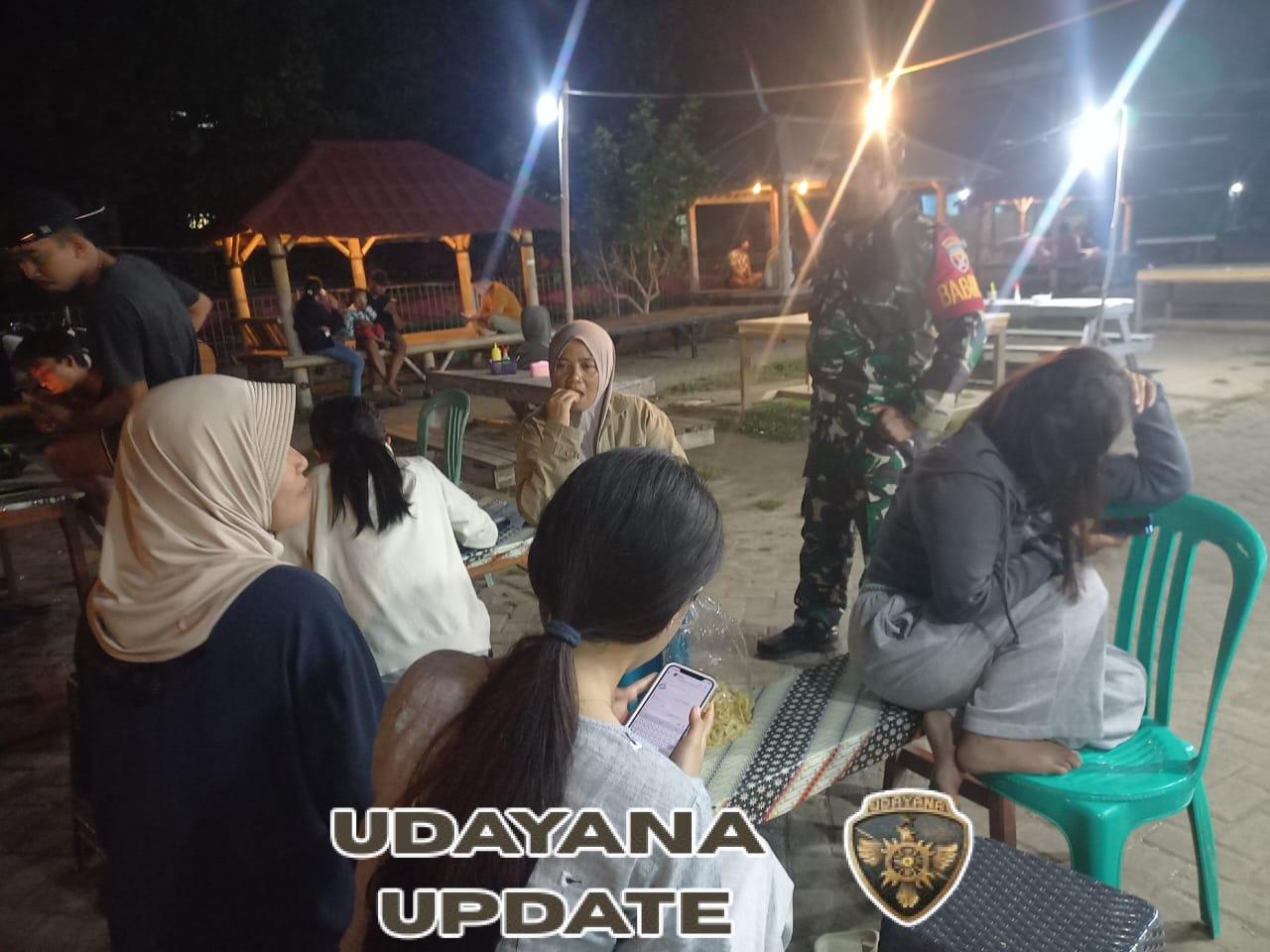 Patroli Malam Koramil 1628-02/Sekongkang Wujud Kepedulian TNI Jaga Kamtibmas di Wilayah Binaan