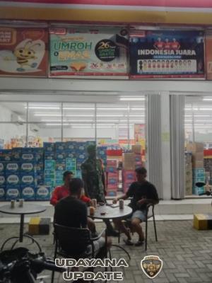 TNI Hadir di Tengah Masyarakat, Babinsa Aimere Pastikan Keamanan Wilayah Terjaga